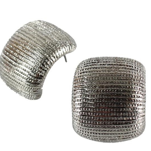 HOUSE OF HARLOW EARRINGS - Picture 3 of 4